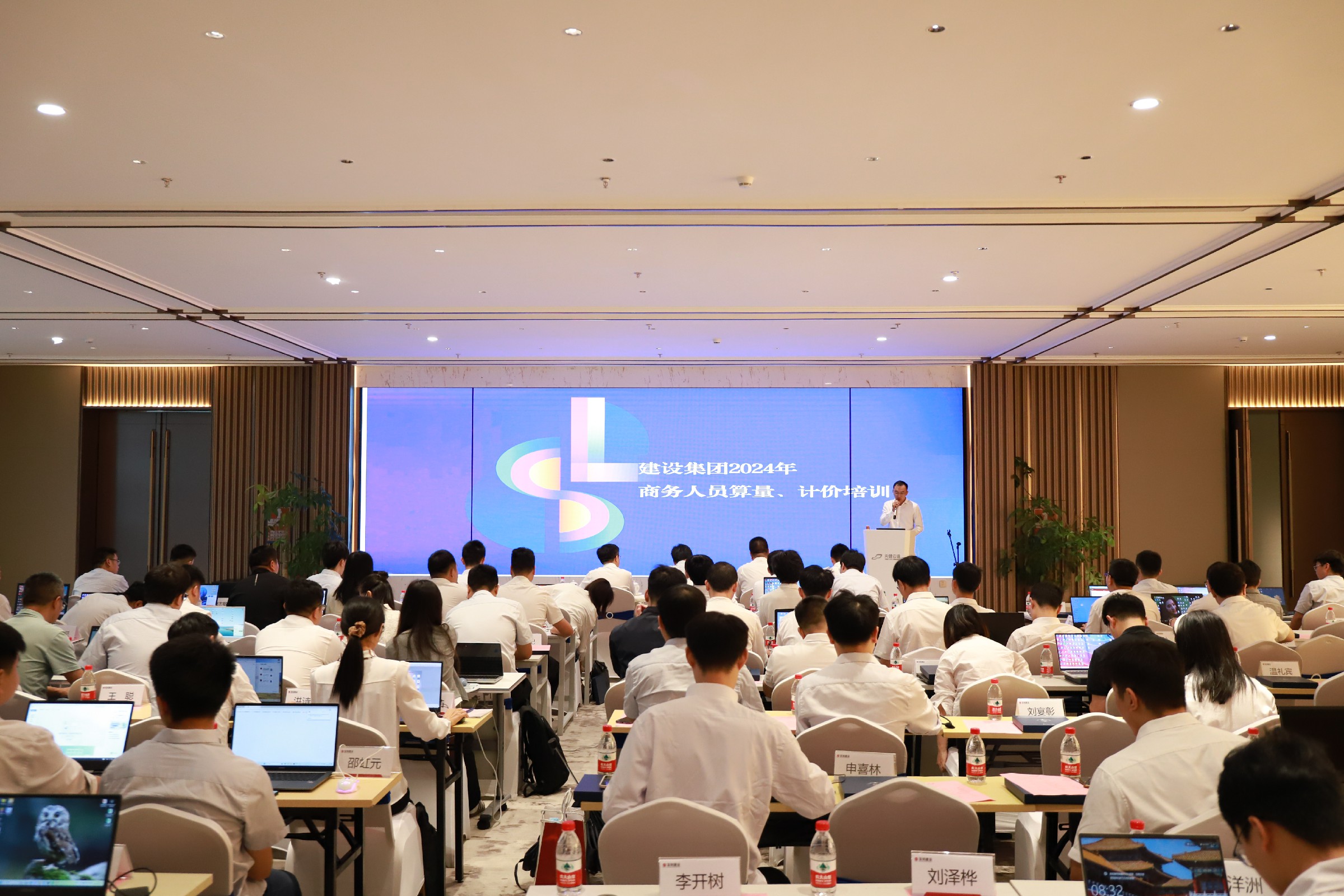 IMG_9898.jpg IMG_9898.jpg